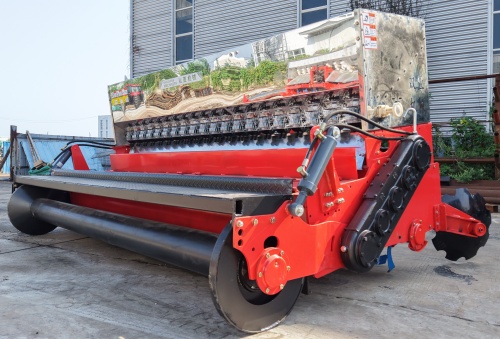 双轴旋耕施肥播种镇压开沟一体机